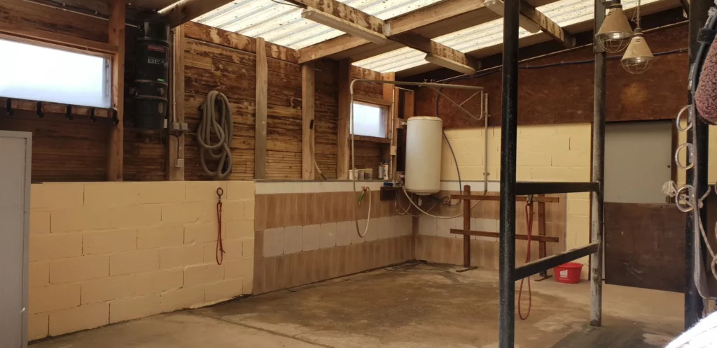 Photo aire de douche installations équestres en Normandie